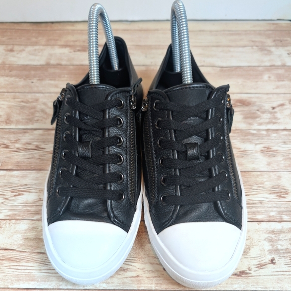 Coach Empire Zipper Leather Black Low Top Sneaker Tennis Shoes Women's Size 7 B - Picture 6 of 16